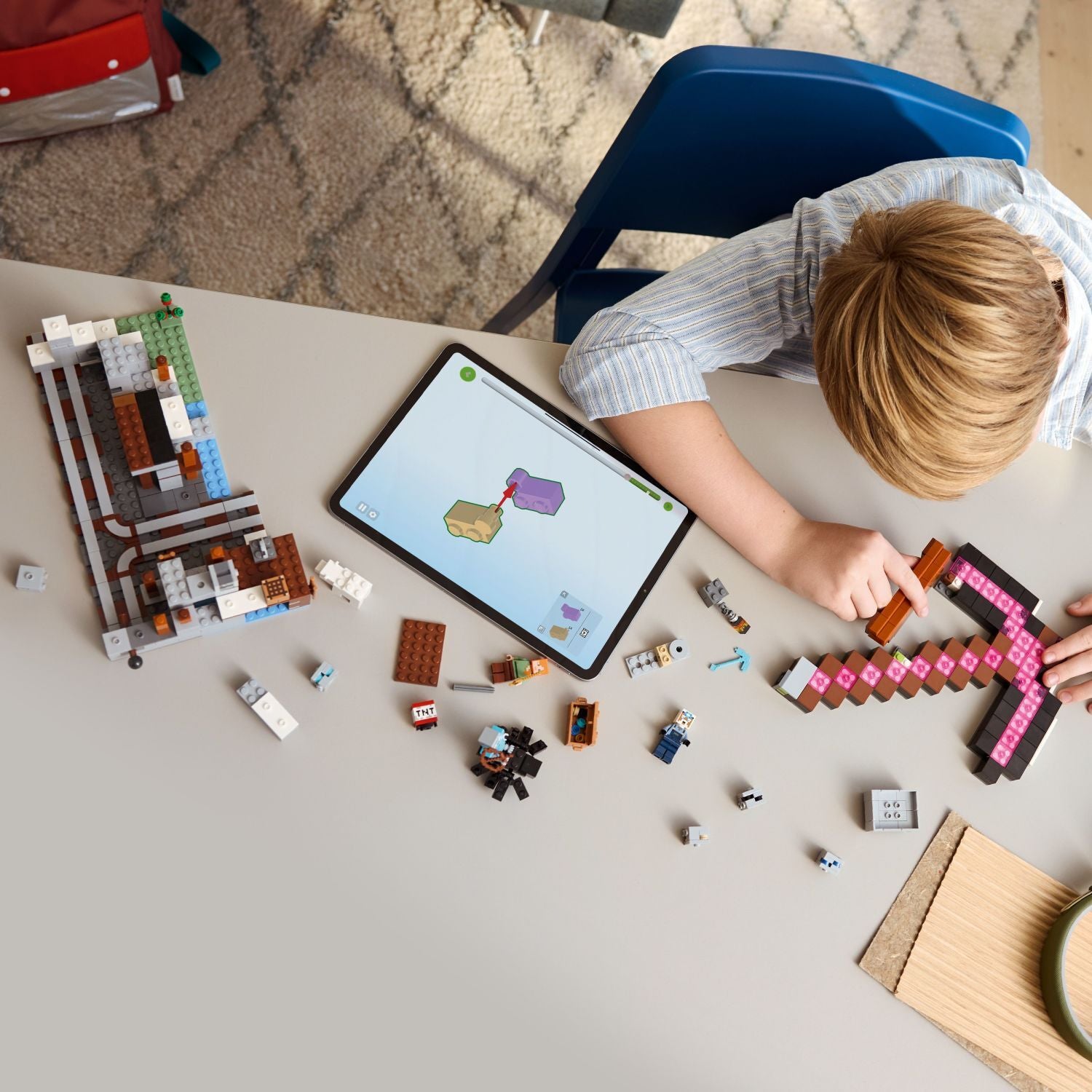 LEGO Minecraft: The Pickaxe Mine