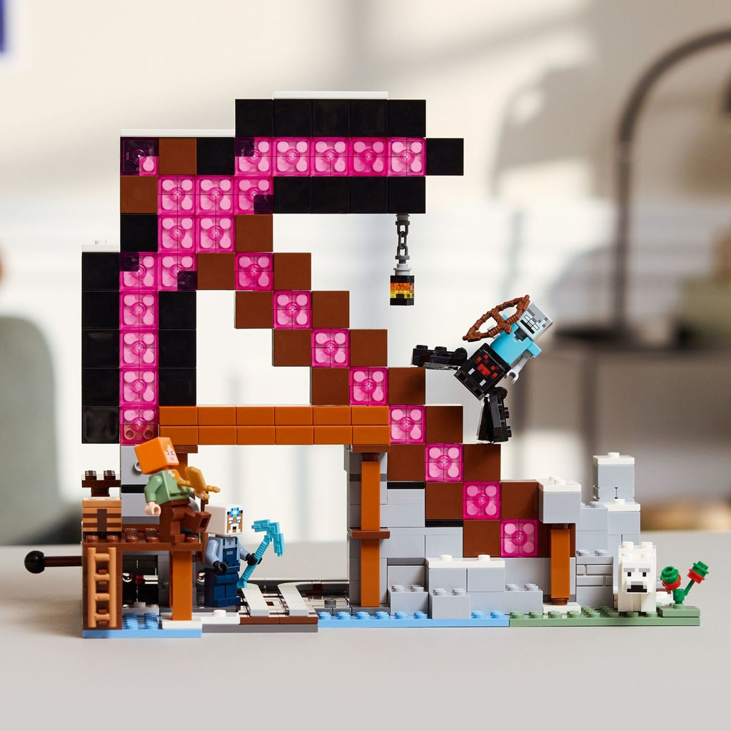 LEGO Minecraft: The Pickaxe Mine