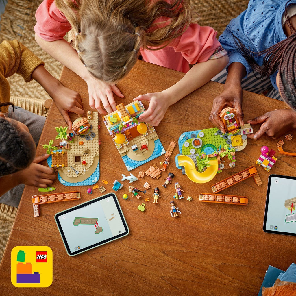 LEGO Friends: Family Vacation Beach Resort