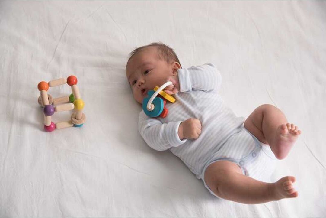 Triangle Clutching Toy