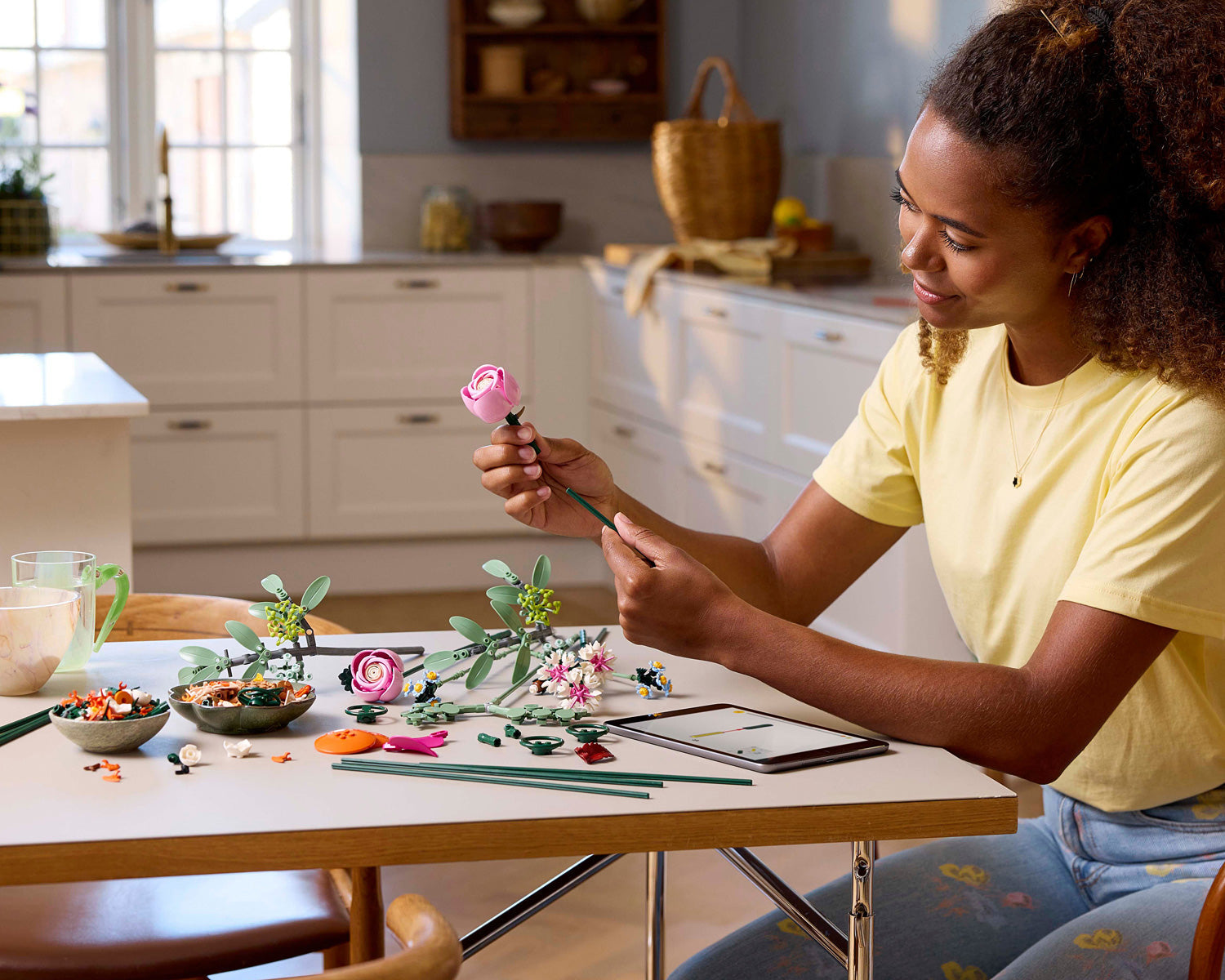 LEGO BOTANICALS Pretty Pink Flower Bouquet